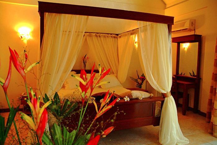 Crystal Paradise Resort Spa & Winery Narra Екстериор снимка