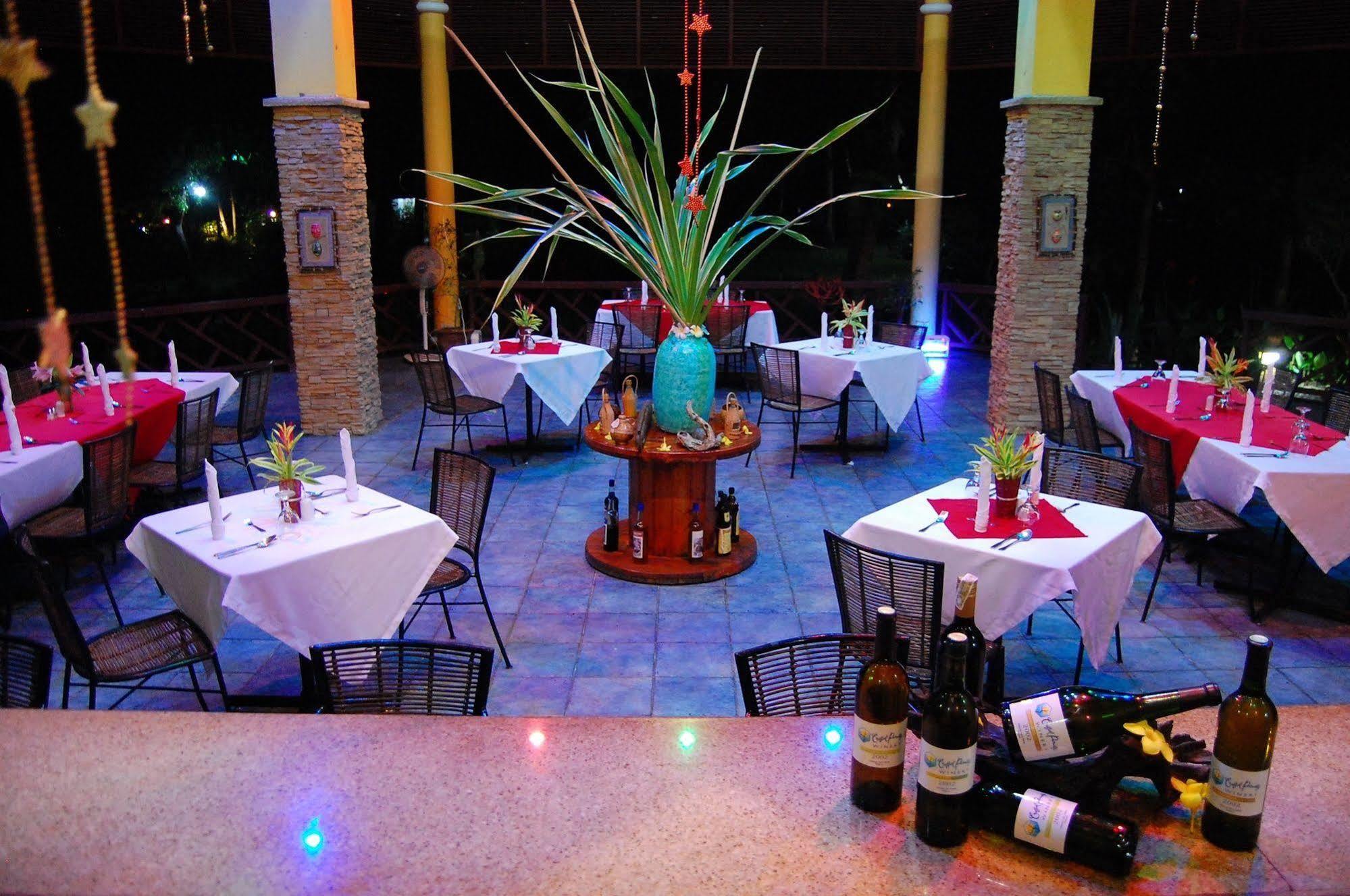 Crystal Paradise Resort Spa & Winery Narra Екстериор снимка
