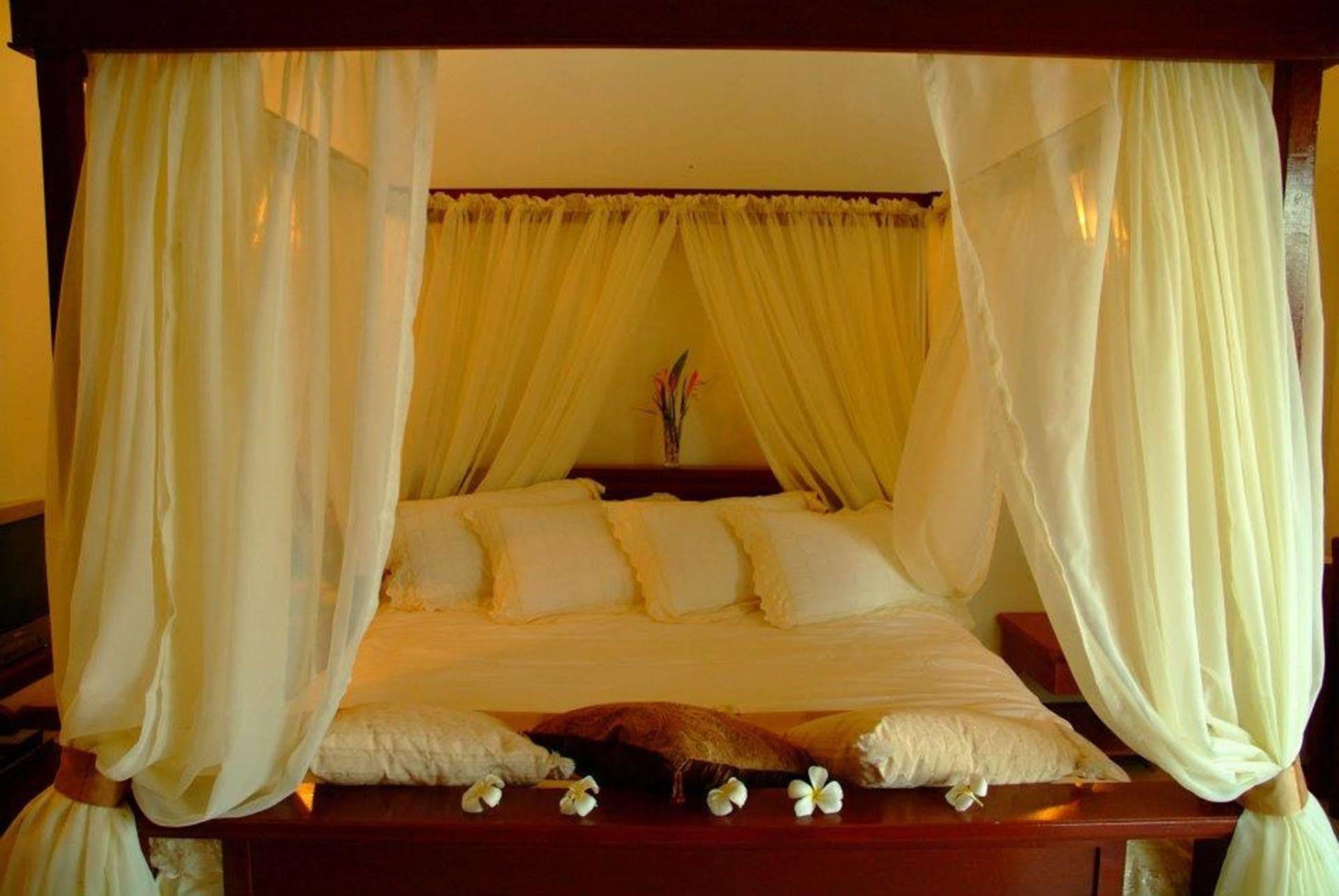 Crystal Paradise Resort Spa & Winery Narra Екстериор снимка