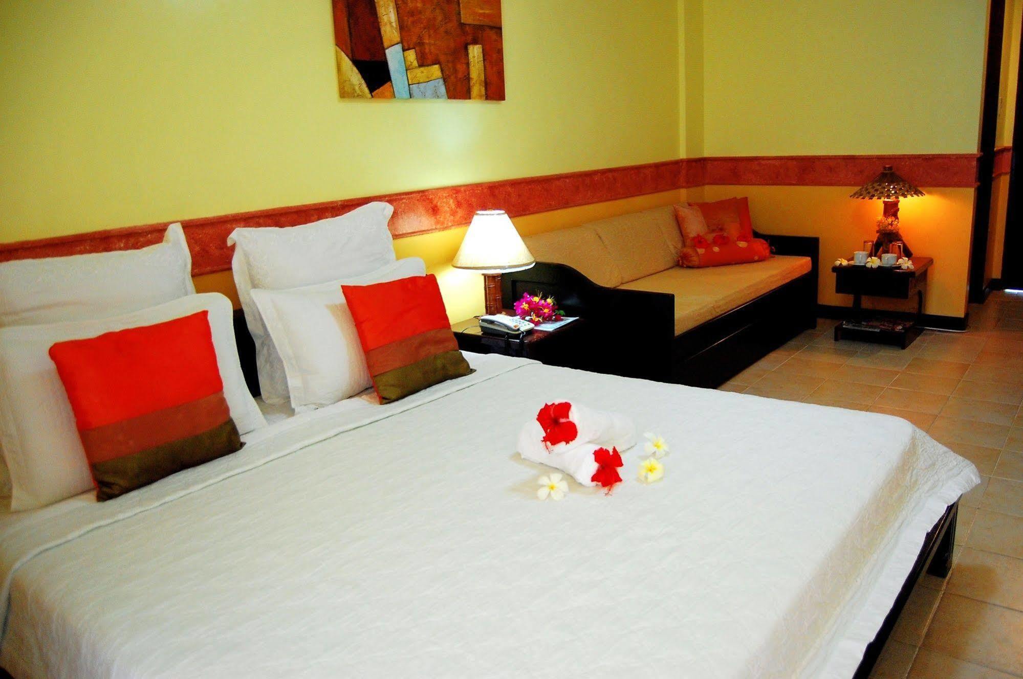 Crystal Paradise Resort Spa & Winery Narra Екстериор снимка
